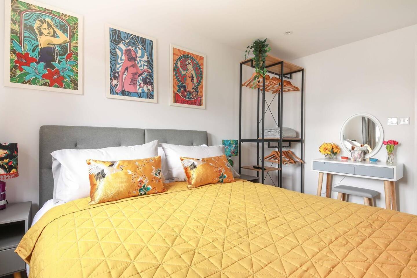 Little Bright House Hotel วิทสเตเบิล ภายนอก รูปภาพ